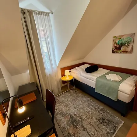 斯伦可卡旅馆 招待所 布拉迪斯拉发